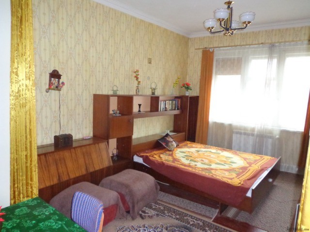 1-bedroom apartment with 2 attic rooms..