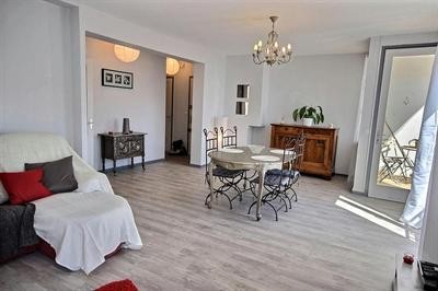 Lovely 2 Bed Apartment With Balcony - 2