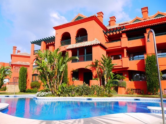 APARTMENT FOR SALE IN CALAHONDA