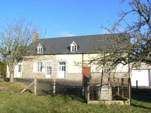 Solid Country House with Garage