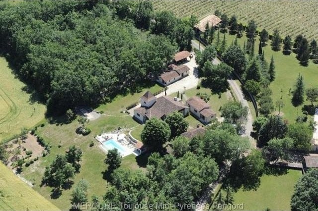 6 bedroom Character For Sale: 47370..