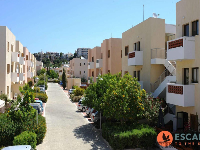 Luxury Apartment, Georgos Complex..