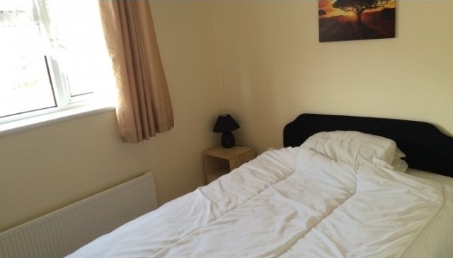 ROOM TO LET IN DAWLEY - ALL BILLS..