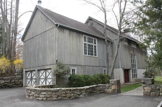4 bedroom Residence For Sale: South..