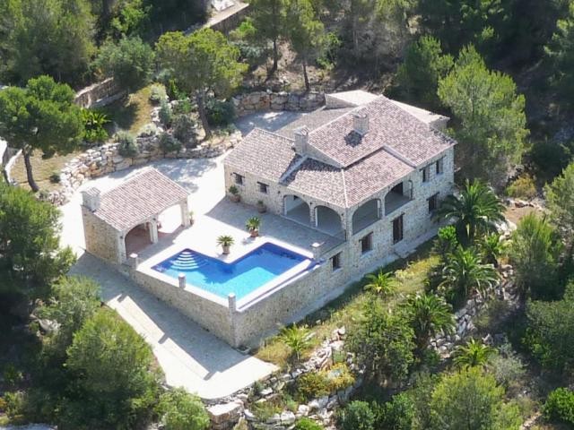 5 Bedrooms - Finca - Alicante - For Sale