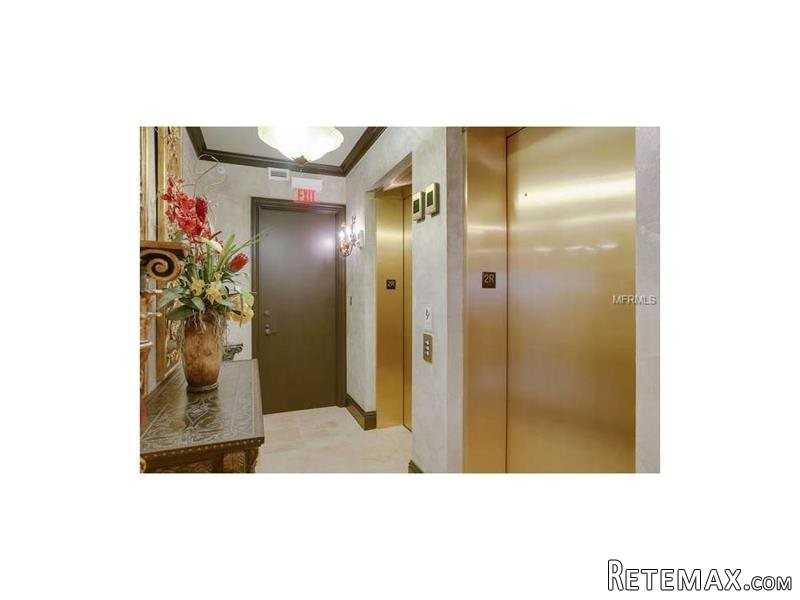 2 bedroom Town House For Sale: 420.. - 2