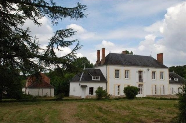 7 bedroom House For Sale: 45600..