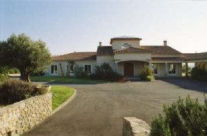 Outstanding Contemporary Villa & Pool - 2