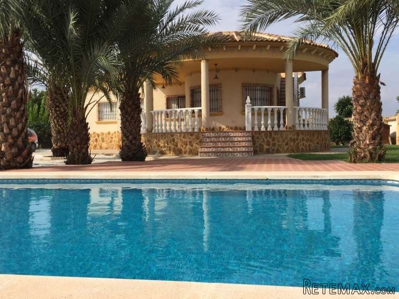 Detached Villa In Catral