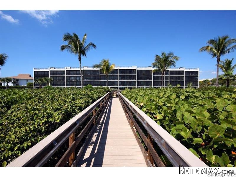 2 bedroom Condominium For Sale:..
