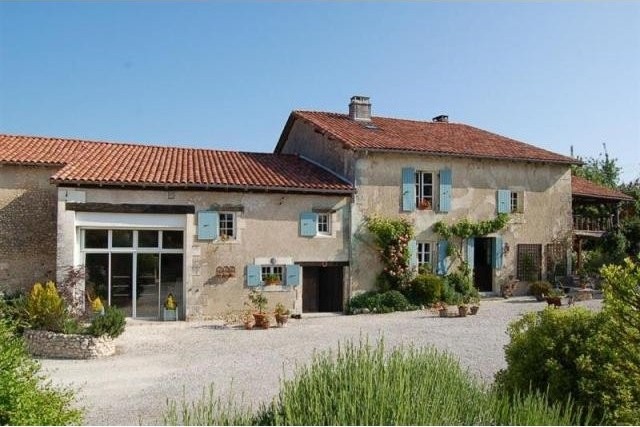 5 bedroom Character For Sale: 16390..
