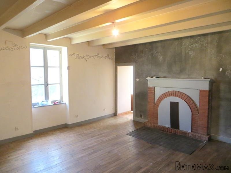 3 Bedroom Farmhouse In Need Of Some.. - 2