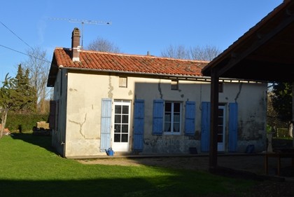 Pretty 2-bed property