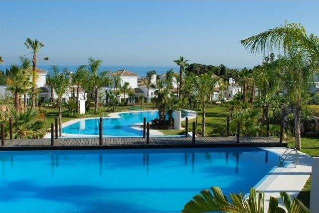 5 Bedrooms - Villa - Malaga - For Sale