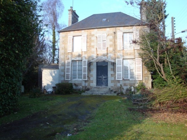 Small Manor House, Nice Setting