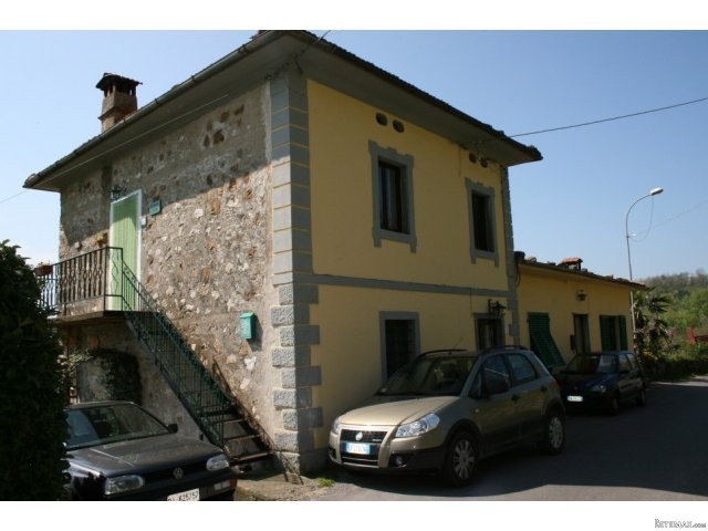Village/town House - For Sale - Bagni..