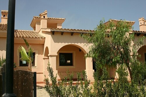 BEAUTIFUL LINKED VILLA - SPECIAL OFFER - 2