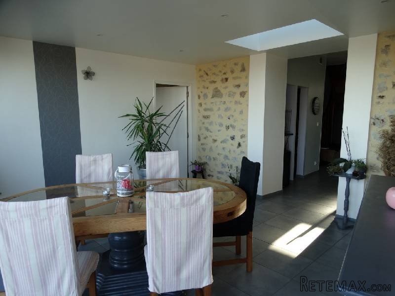 Contemporary Property, Nice Plot - 2