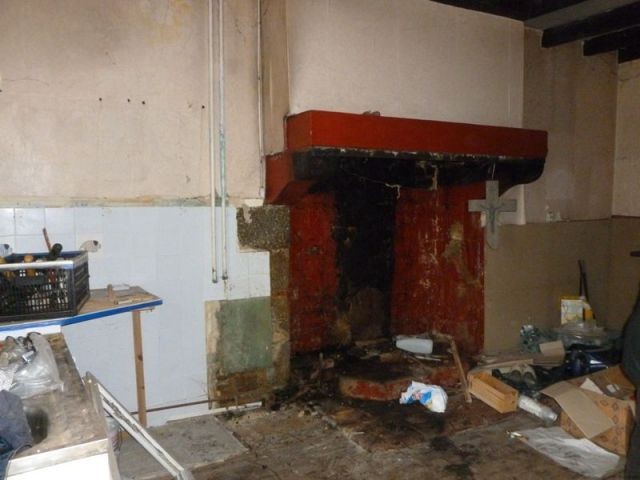 Rural House to Renovate - 2