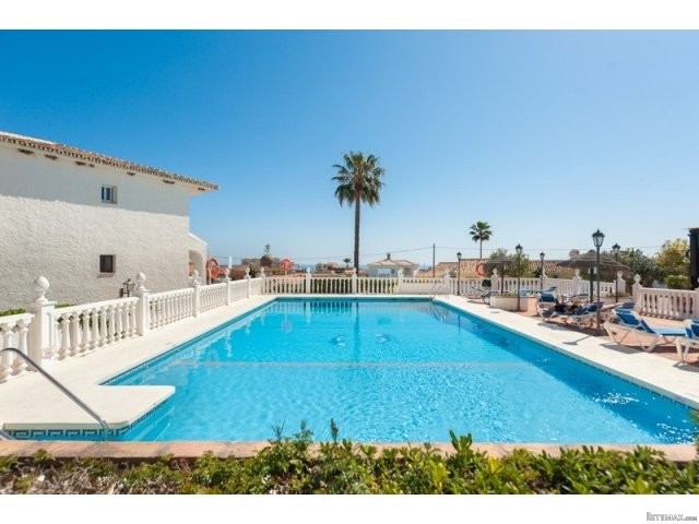 Las Farolas Apartments - 2