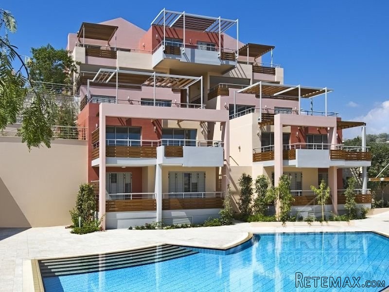 3 Bedrooms - Garden Apartment -..