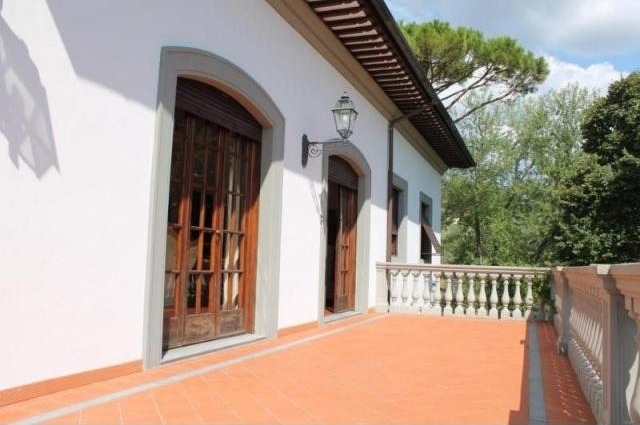 Villa for sale in Lucca (Italy)