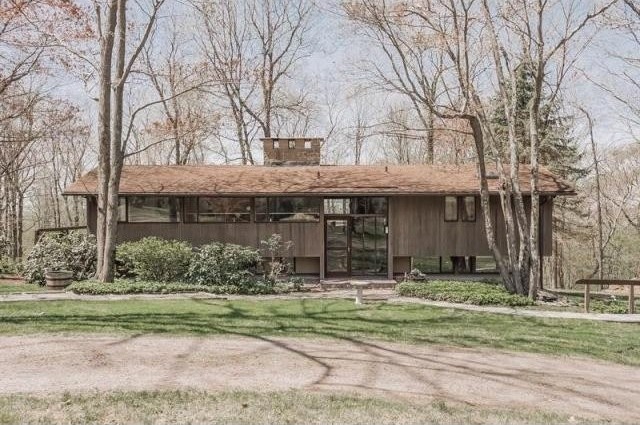 3 bedroom Residence For Sale: Pawling..