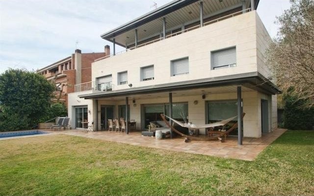 5 bedroom Detached House For Sale:..