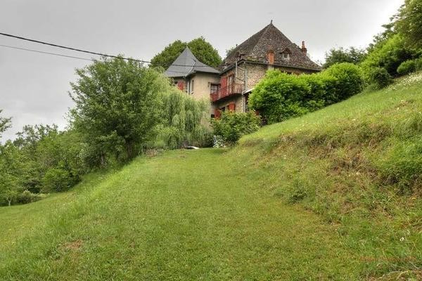 Beaulieu-sur-Dordogne (19) - Wine..