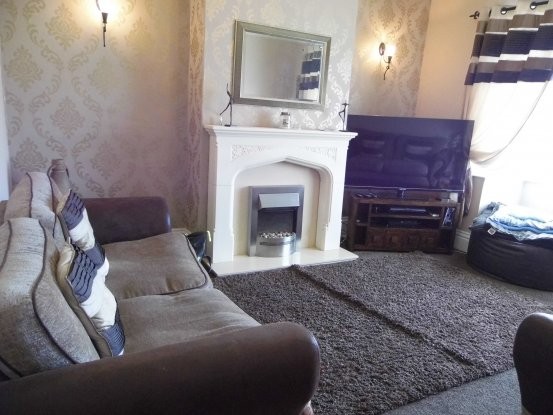 3 bedroom, Semi-detached House house.. - 2