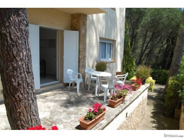 GROUND FLOOR APARTMENT WITH POOL IN..