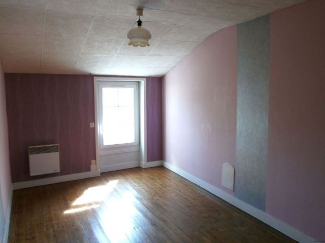 French House with Garage and Garden - 2