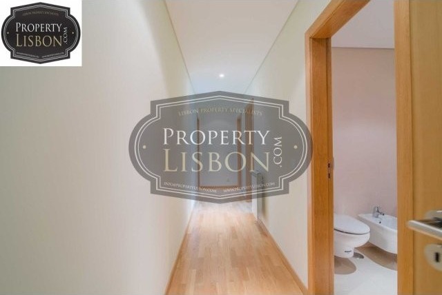 5 Bedroom Apartment with Amazing River..