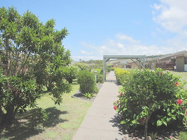 2 bdms - Redhead Gardens - REDHEAD - NSW - 2
