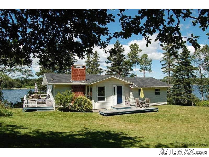 3 bedroom House For Sale: 116..