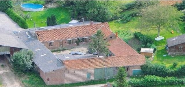 6 Bedroom Farm House For Sale