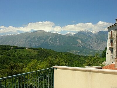Stunning detached property in a..