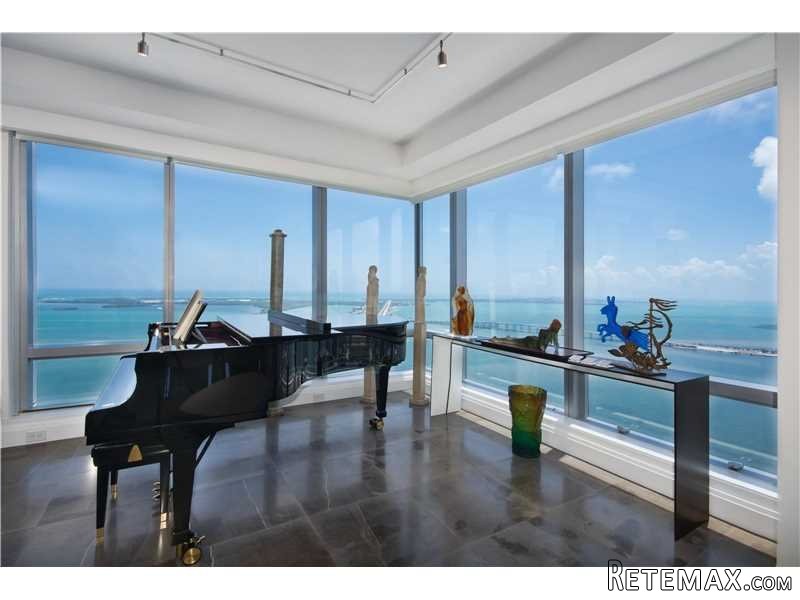3 bedroom Flat For Sale: 1425 Brickell..
