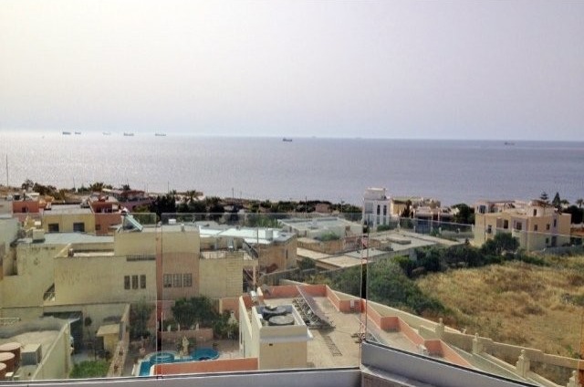 Duplex Penthouse Wtih Sea Views