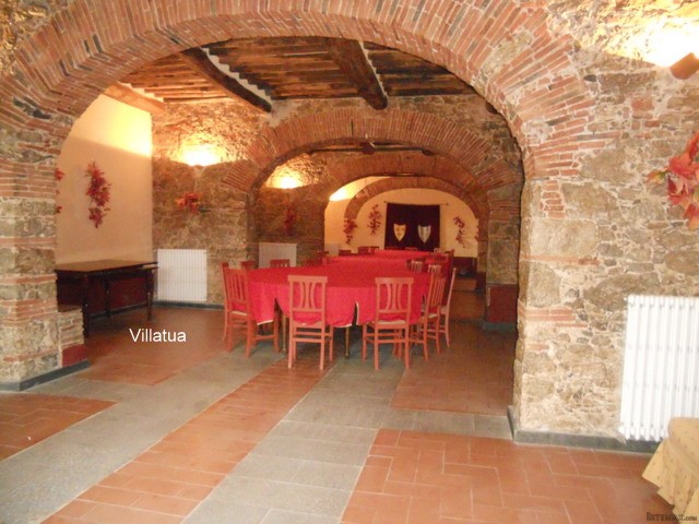Villa - For Sale - West of Lucca &..