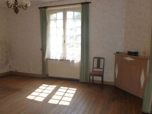 Good House with Central Heating - 2