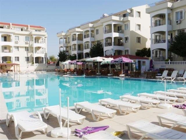 Golden Park Apartments