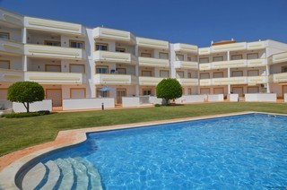 REDUCED!! 2 Bedroom apartment with..
