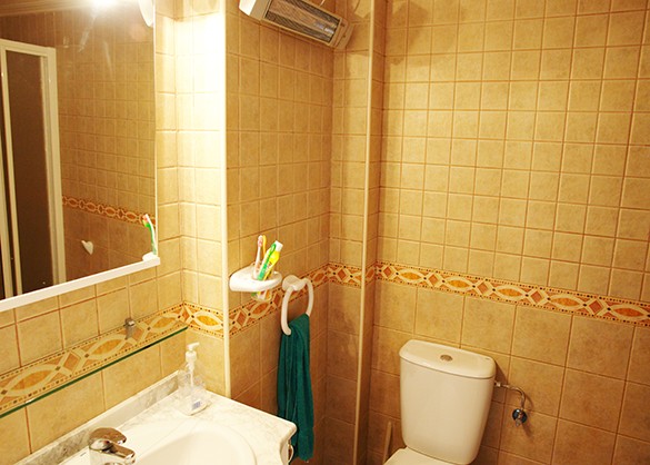 Beach side apartment in Cabo Roig - 2