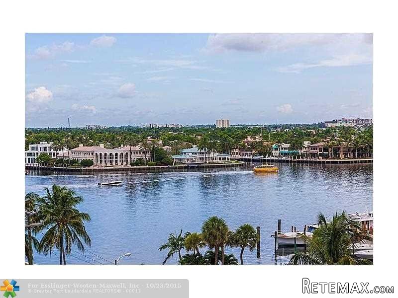 3 bedroom Flat For Sale: 100 S Birch Rd..
