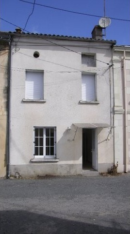 House to Improve in Nice Village - 2