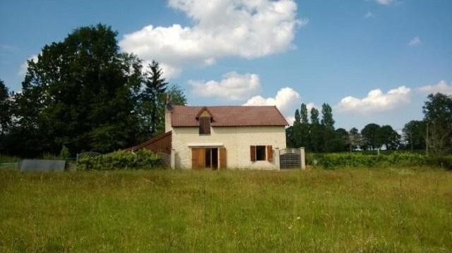 on 5962 M2 nice land, no neighbours..
