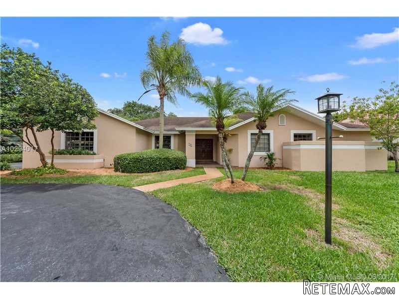 4 bedroom House For Sale: 7360 SW 165 St