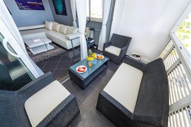 2 bedroom Apartment For Sale: Bulevar.. - 2