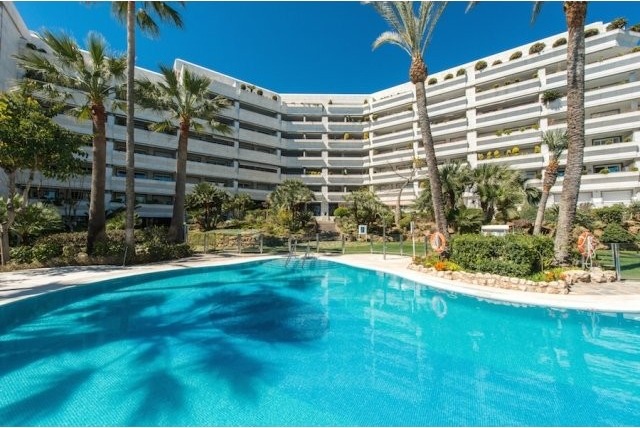 4 Bedroom Apartment For Sale In Marbella